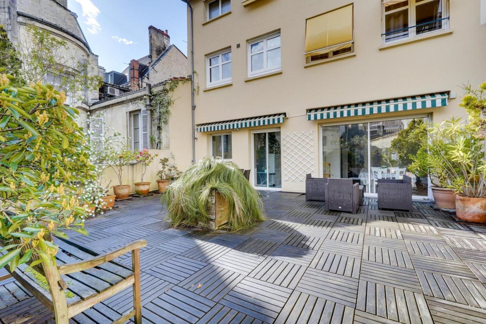 Lovely Apartment With Exceptional Terrace 보르도 외부 사진